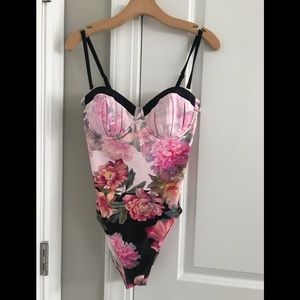 New Ted Baker swimsuit painted posies 36cd